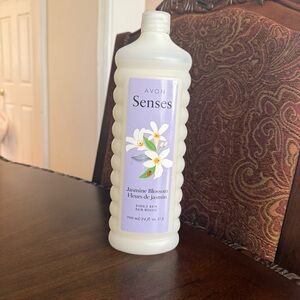 Avon Senses Jasmine Blossom Bubble Bath 24 fl. oz. - New/Sealed